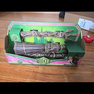 Wicked Themed Elphaba Broom Set Cosplay Costume Collector Prop Toy NIB